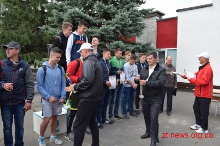 Близько 10 команд із шкіл області традиційно взяли участь в обласній спартакіаді допризовної молоді