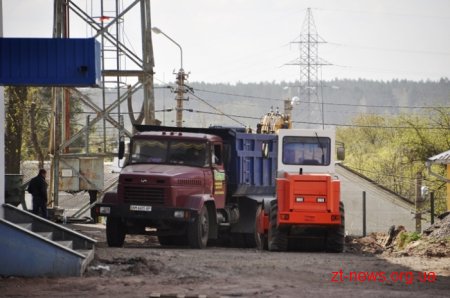 На стадіоні «Полісся» завершили будівельні роботи у тренерській та готують майданчик під палі