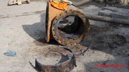 За вихідні працівники "Житомирводоканалу" встановили нові насоси та замінили задвижки