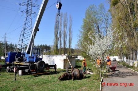 За вихідні працівники "Житомирводоканалу" встановили нові насоси та замінили задвижки
