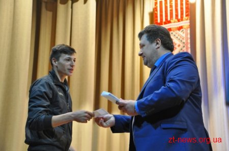 У Житомирі привітали 155 дітей-сиріт, які цього року стануть випускниками