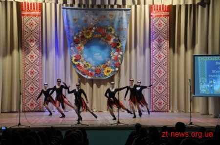 У Житомирі привітали 155 дітей-сиріт, які цього року стануть випускниками
