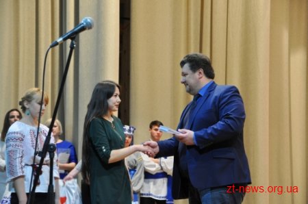 У Житомирі привітали 155 дітей-сиріт, які цього року стануть випускниками