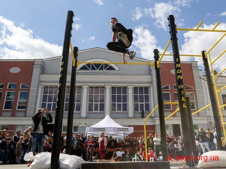 В Житомирі відкрився сезон із занять "Street Workout"