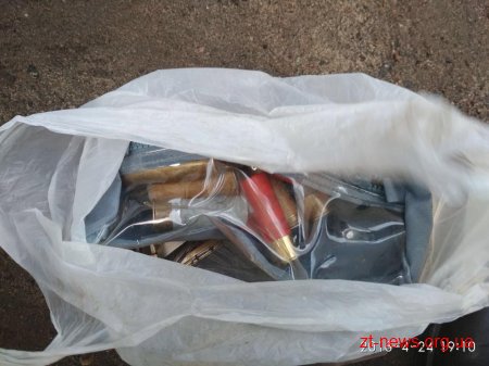 У Житомирі патрульні зупинили авто зі зброєю та наркотиками
