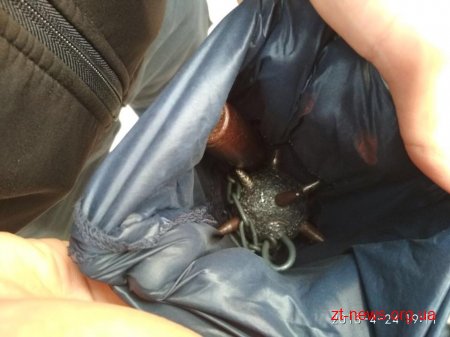 У Житомирі патрульні зупинили авто зі зброєю та наркотиками