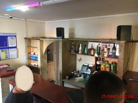 В центрі Бердичева правоохоронці "прикрили" роботу грального закладу