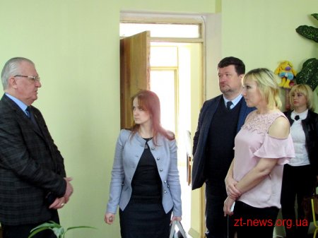 Родині з Новограда-Волинського, яка взяла на виховання 5 дітей, придбали будинок