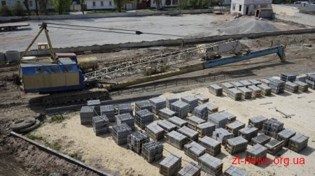 На стадіоні «Полісся» роблять армовані каркаси під палійне поле