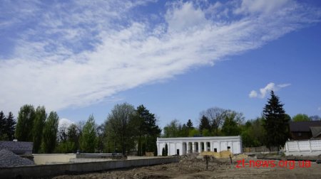 На стадіоні «Полісся» роблять армовані каркаси під палійне поле