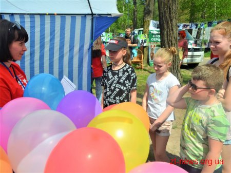 В гідропарку для безпритульних собак шукали нових господарів