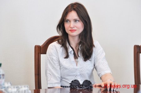 Голова ОДА провів зустріч з представником фонду Lumos Софі Елліс-Бекстор