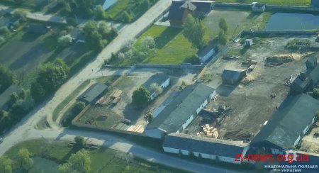 Поліцейські Житомирщини у ході розслідування незаконних вирубок лісу провели півтора десятка обшуків