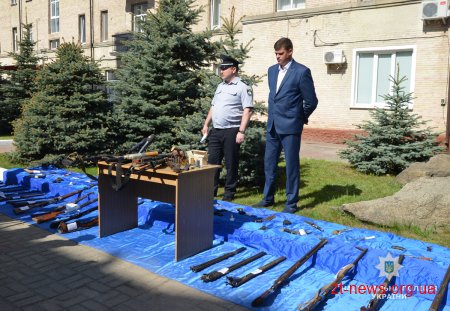 Жителі Житомирщині за місяць здали до поліції понад 260 одиниць зброї