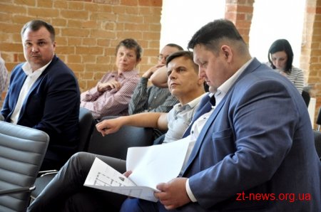 До кінця року у Житомирі обіцяють «переселити» мамонта до будівлі магістрату та відкрити його для відвідувачів