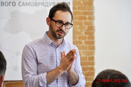 До кінця року у Житомирі обіцяють «переселити» мамонта до будівлі магістрату та відкрити його для відвідувачів