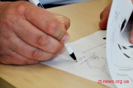 До кінця року у Житомирі обіцяють «переселити» мамонта до будівлі магістрату та відкрити його для відвідувачів