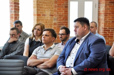 До кінця року у Житомирі обіцяють «переселити» мамонта до будівлі магістрату та відкрити його для відвідувачів