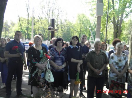 У Житомирі на двох військових кладовищах вшанували пам’ять загиблих в роки Другої світової війни