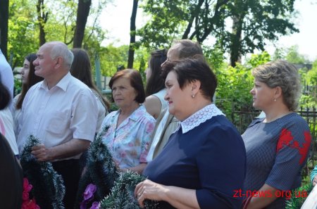 У Житомирі на двох військових кладовищах вшанували пам’ять загиблих в роки Другої світової війни