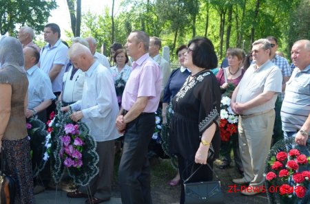 У Житомирі на двох військових кладовищах вшанували пам’ять загиблих в роки Другої світової війни