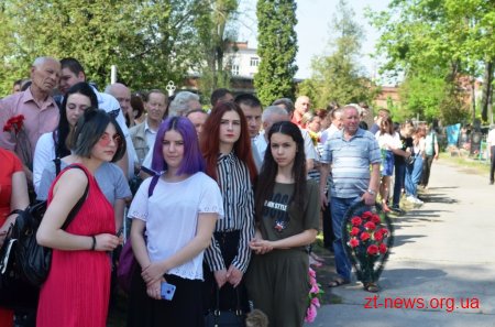 У Житомирі на двох військових кладовищах вшанували пам’ять загиблих в роки Другої світової війни