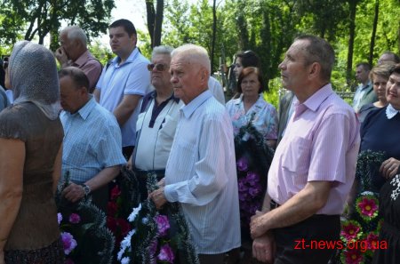 У Житомирі на двох військових кладовищах вшанували пам’ять загиблих в роки Другої світової війни