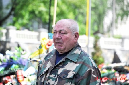 У День пам'яті та примирення житомиряни вшанували загиблих героїв АТО