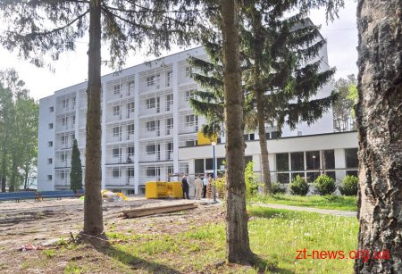 Ігор Гундич перевірив, як іде реконструкція Центру вертебрології