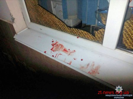 Поліцейські охорони затримали чоловіків, які намагались обікрасти магазин у центрі міста