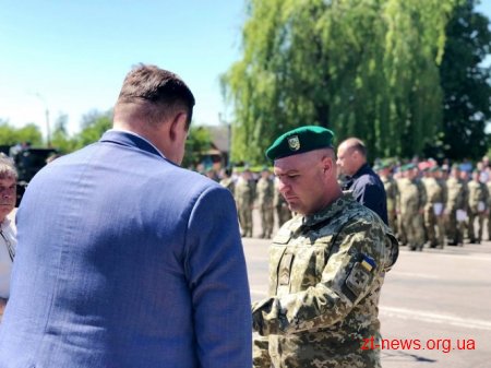 Прикордонники отримали ключі від 50 нових квартир в Овручі