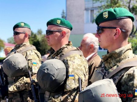 Прикордонники отримали ключі від 50 нових квартир в Овручі
