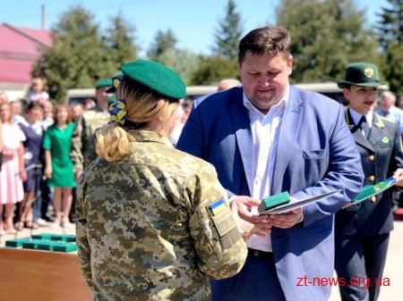 Прикордонники отримали ключі від 50 нових квартир в Овручі
