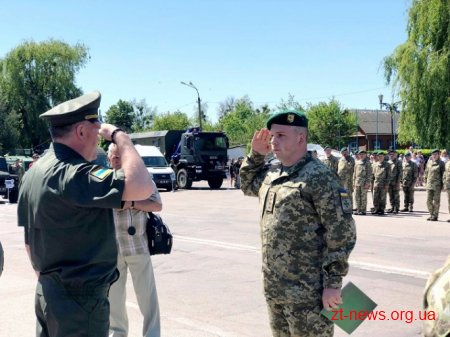 Прикордонники отримали ключі від 50 нових квартир в Овручі