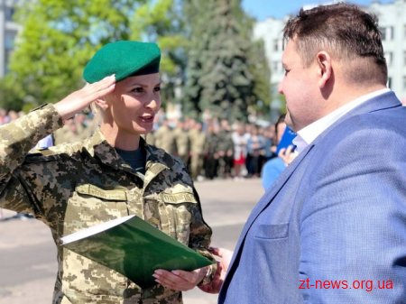 Прикордонники отримали ключі від 50 нових квартир в Овручі