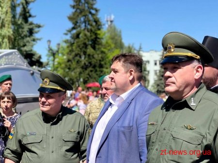 Прикордонники отримали ключі від 50 нових квартир в Овручі