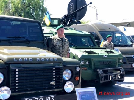 Прикордонники отримали ключі від 50 нових квартир в Овручі