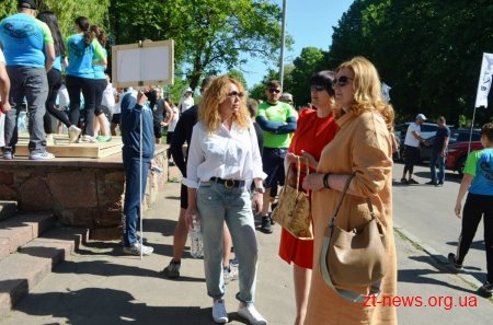 У Житомирі проходить благодійно-розважальний фестиваль «Крила»