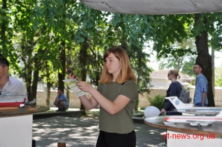 У Житомирі проходить благодійно-розважальний фестиваль «Крила»