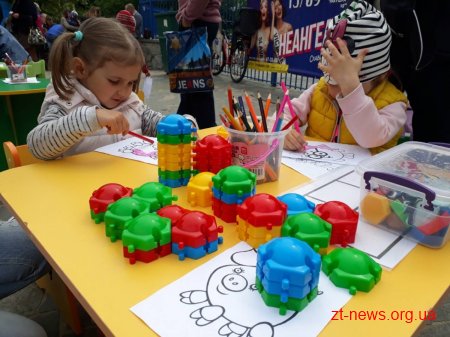 У Всесвітній День Матері в Житомирі пройшов традиційний фестиваль "МАМАфест"