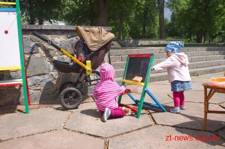 У Всесвітній День Матері в Житомирі пройшов традиційний фестиваль "МАМАфест"