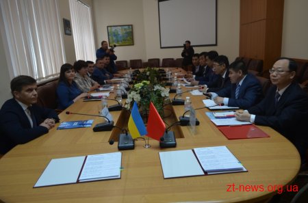 Сергій Сухомлин підписав Меморандум про співпрацю з містом Хулун-Буір