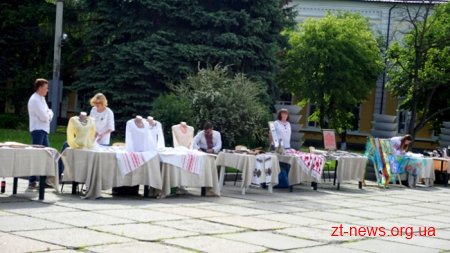 Підприємства та організації Житомирщини представляють можливості області на 6 виставках