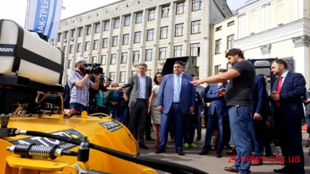 Підприємства та організації Житомирщини представляють можливості області на 6 виставках