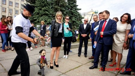 Підприємства та організації Житомирщини представляють можливості області на 6 виставках