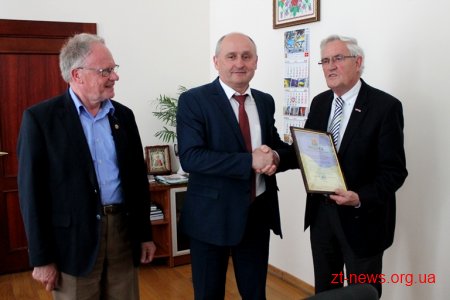 Обласна лікарня отримала від благодійників нове медичне обладнання
