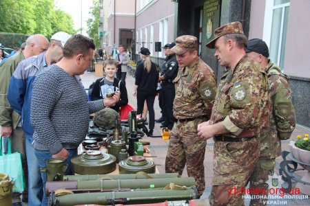 Поліцейські Житомирщини продемонстрували техніку й оснащення