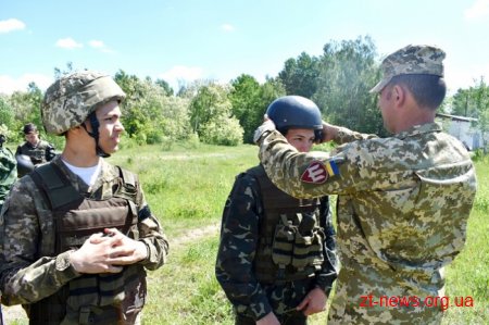 Міністр молоді та спорту відвідав військовий вишкіл учасників «Джура-Десантник» на Житомирщині