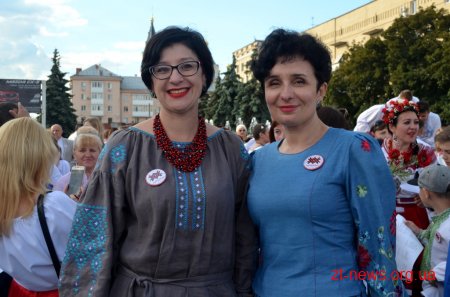 Житомиряни у вишиванках пройшлися вулицями міста