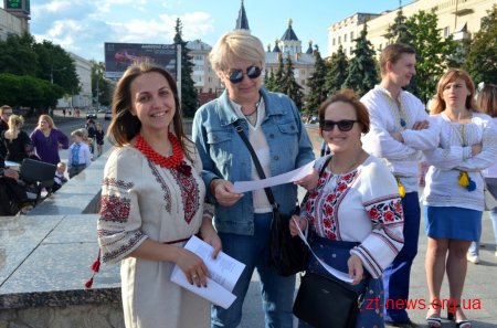Житомиряни у вишиванках пройшлися вулицями міста